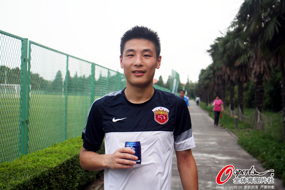 经济观察报：国足选洋帅的经费仅有150万美元，远不及中超名帅