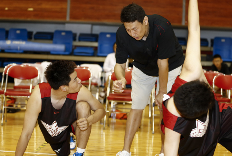 李楠篮球训练营开营图片 154180 950x641