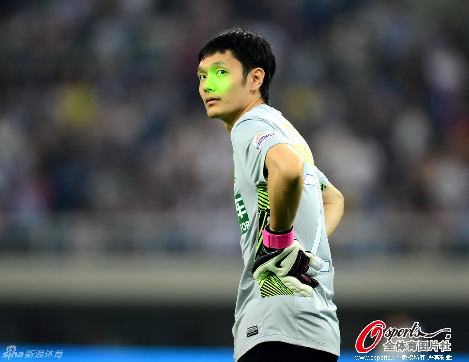 Uzi，C罗，詹姆斯，三个领域的人气王，谁最名不副实？