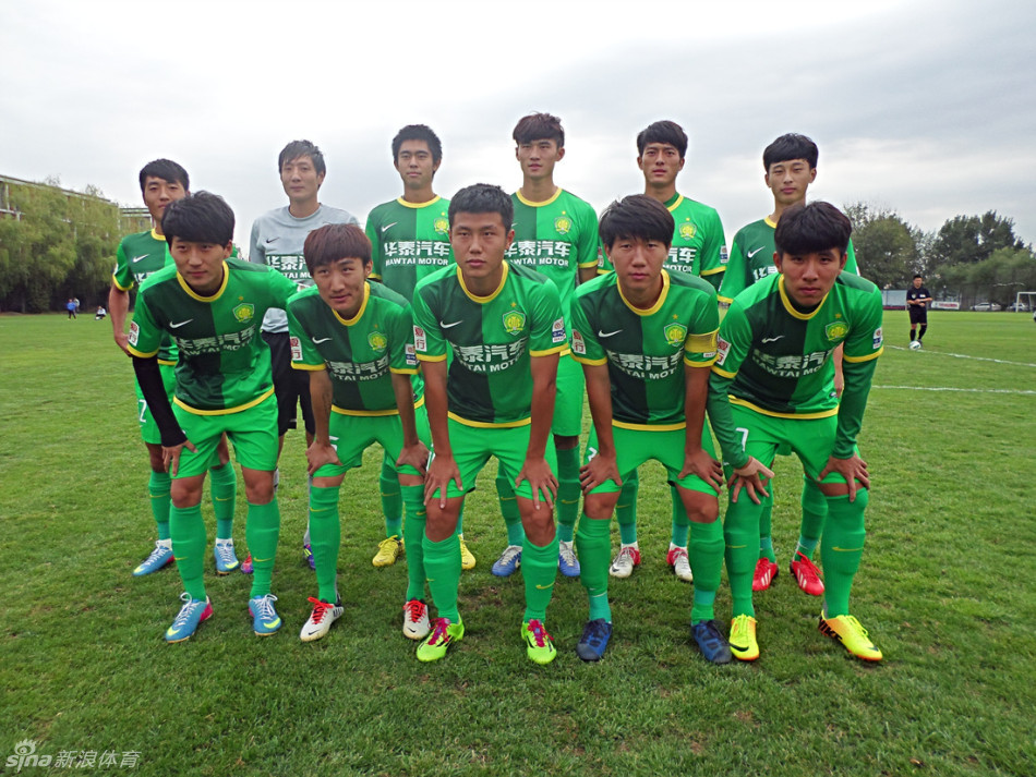 嚇人呀！鄧恩空切單臂要隔扣被戈貝爾犯規 平拍在地好在無礙