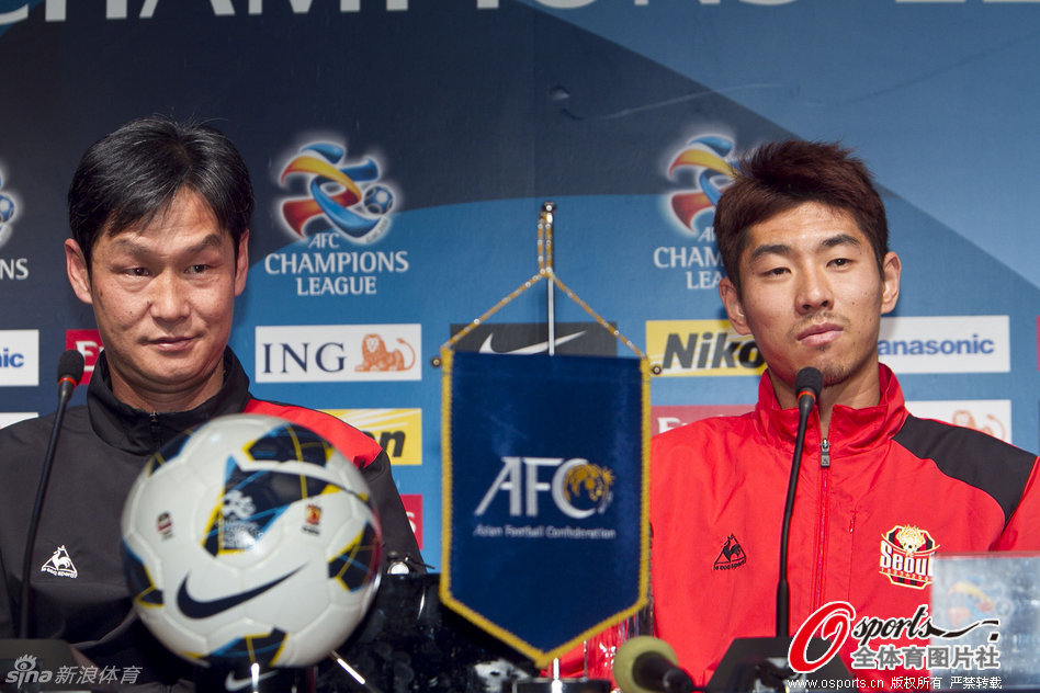 【崔龙洙:场地已给恒大最好帮助 中国球员还恐