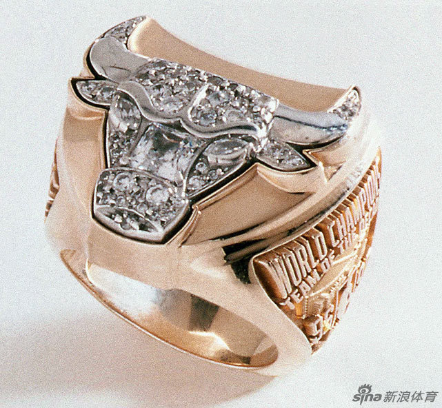NBA历年总冠军戒指一览 - nba 总冠军 2013-1