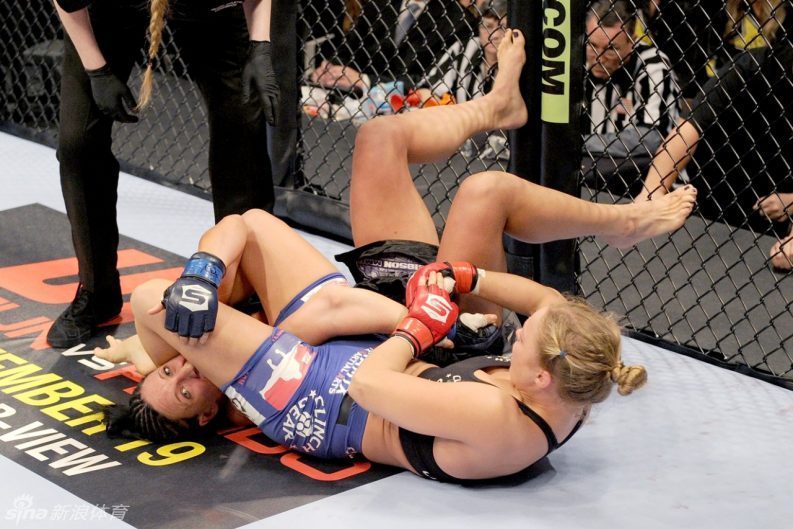 ufc女王罗西最经典照片_高清图集_新浪网