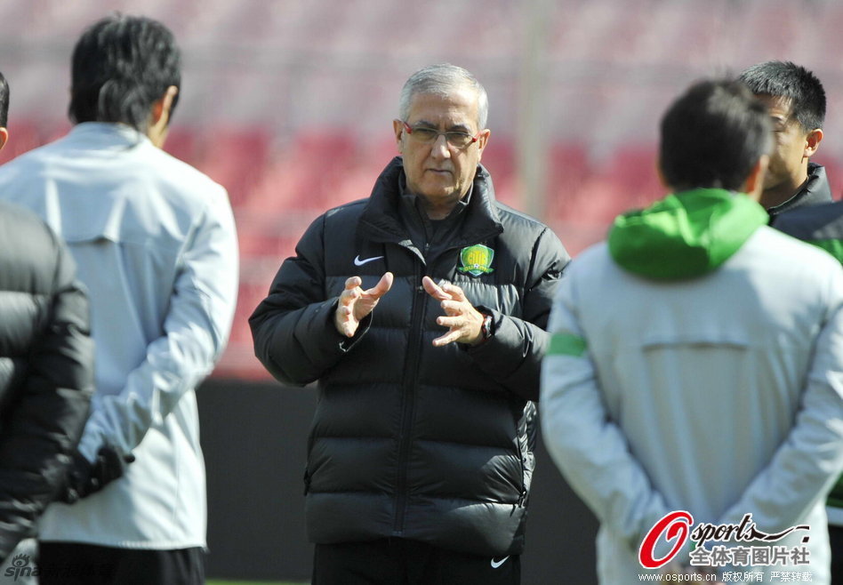 记者：海港错失良机后穆斯卡特并非被“气”走，而是抽空上个厕所