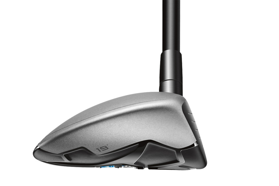 SLDR铁杆杆面与加速槽局部特写，展现精密的制造工艺与科技细节。