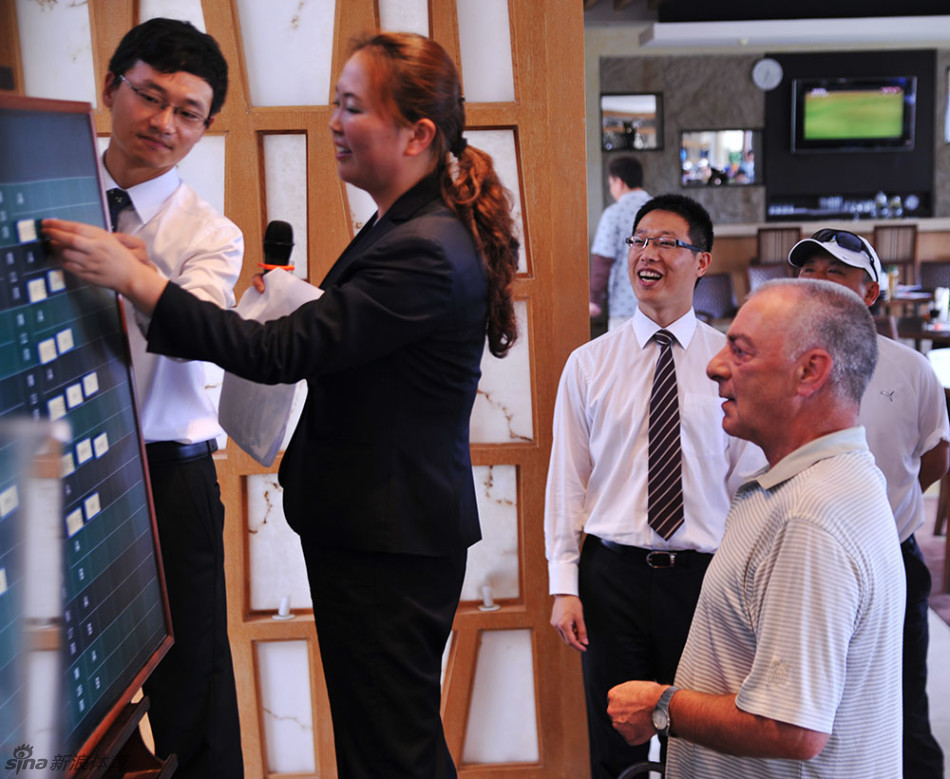 苏州太湖国际高尔夫俱乐部球场风光，静谧中蕴藏着即将到来的激烈角逐。