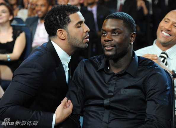 NBA众星云集ESPYS颁奖礼