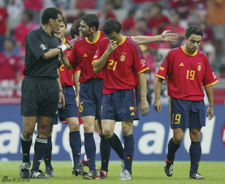 哈维退出西班牙国家队