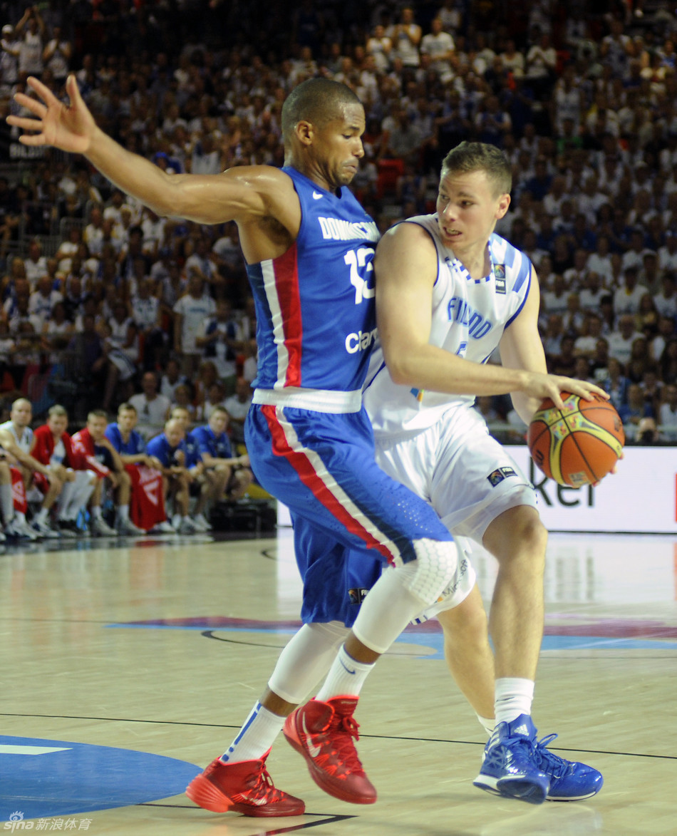 男篮世界杯第四日集锦