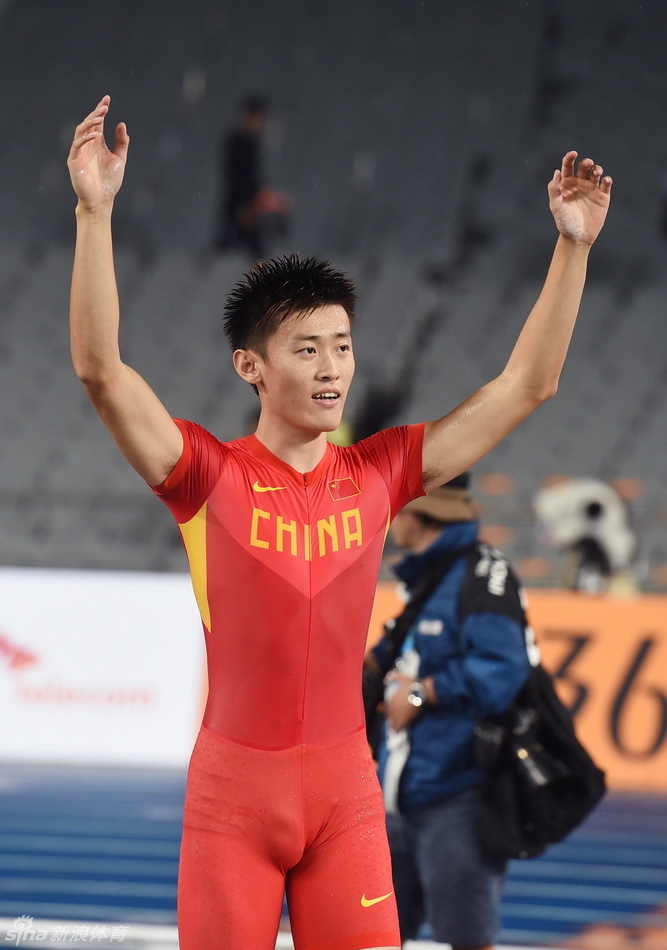 男子撑杆跳薛长锐夺冠_高清图集_新浪网