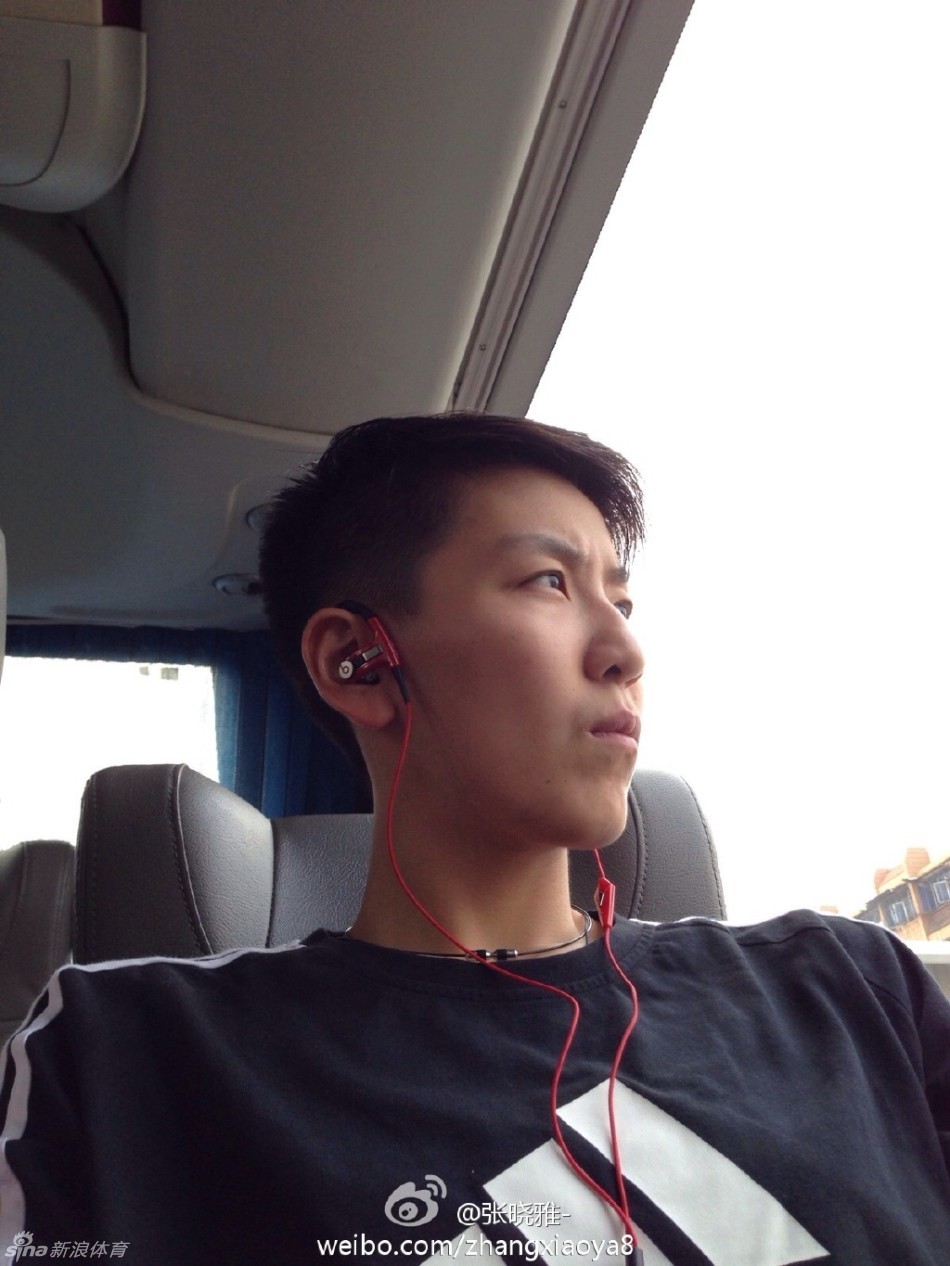 中国女排张晓雅帅气照_高清图集_新浪网
