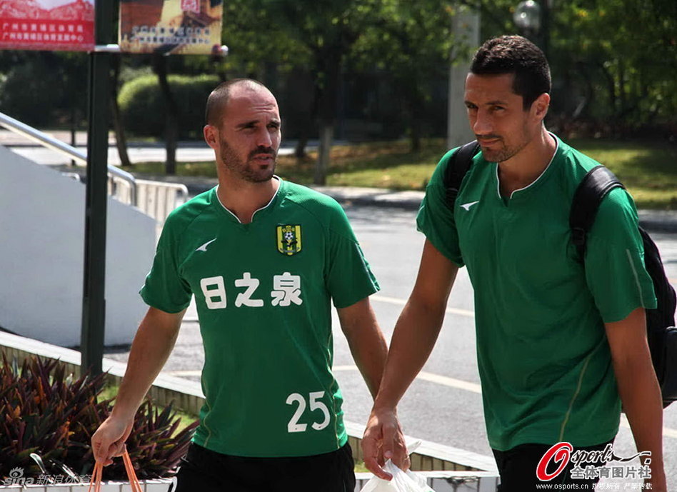 谁敢横刀立马？唯我范大将军！FIFA官博祝贺范志毅56岁生日快乐