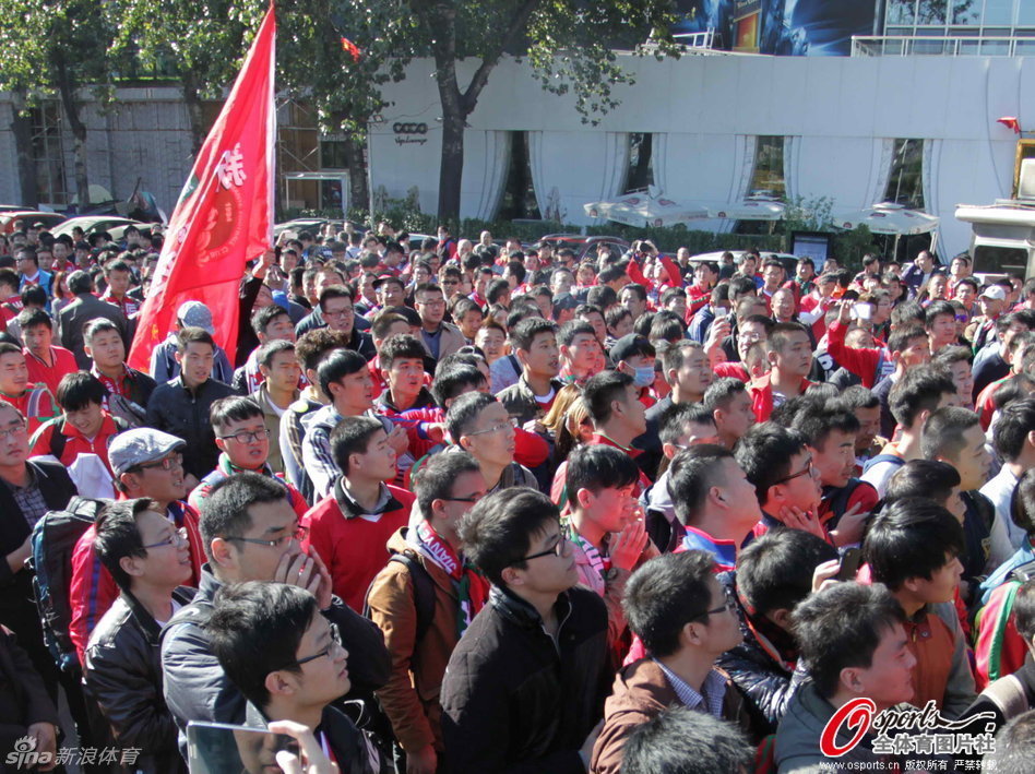 完全被碾壓！約基奇今日單防申京時 后者8投1中僅得到2分