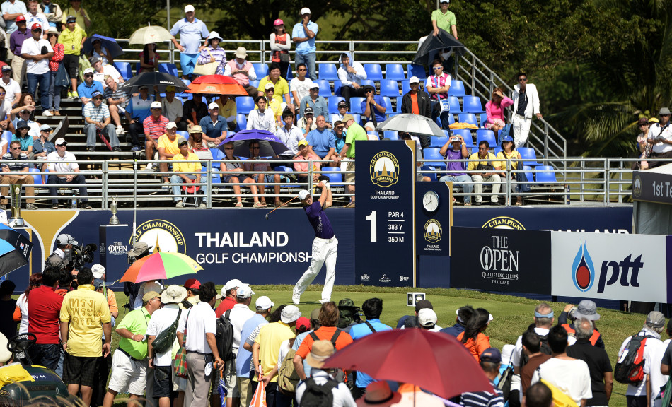 卫冕冠军塞尔吉奥·加西亚在练习轮中,专注地打磨他的短杆技术