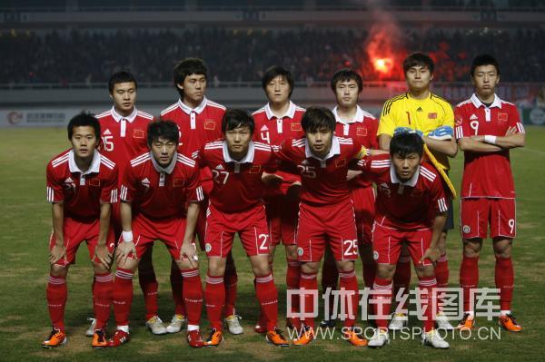 回顾国足与阿迪合作三十年_高清图集_新浪网