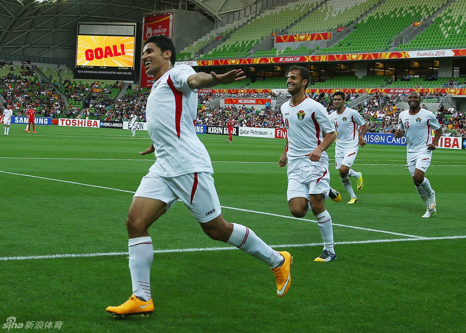 湖人解雇小巴斯只是為了鏟除舊部，他的工作能力其實并不差？