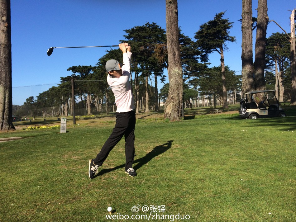 张铎斯坦福球场挥杆记笑容与果岭的双重魅力