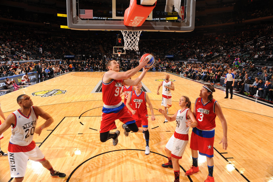 NBA全明星名人赛 现场火爆