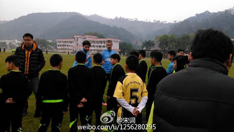 足球人口_...说,培养更多的足球人口,要有耐心.O sports图片-要让中国球迷以...(2)