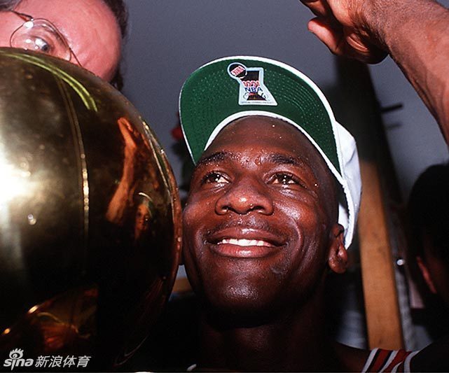 包补篮球-乐鱼app(leyu)官方网站-乐鱼官网