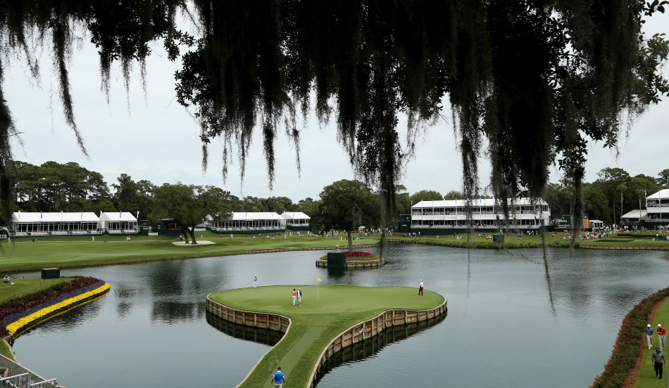 风景如画的孤岛果岭被水域环绕,成为球场上最具挑战性与观赏性的焦点