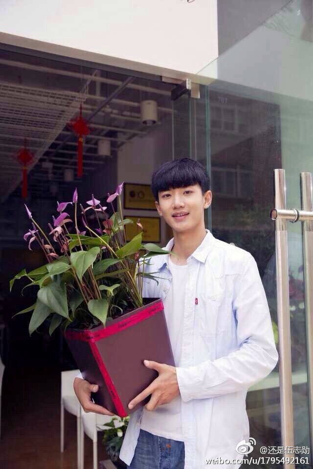 云南财经大学"国民校草"伍志勋