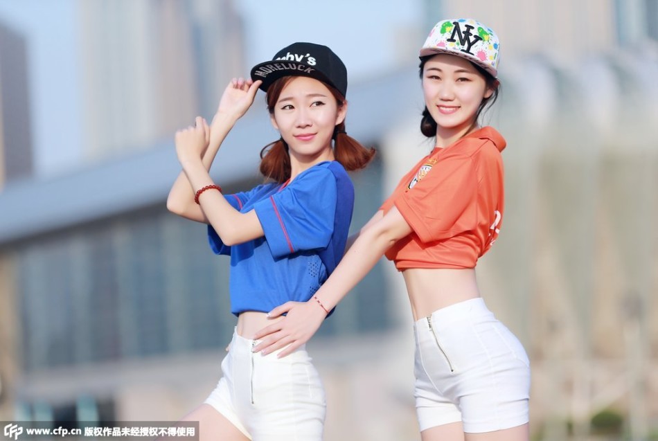 中国选手夺得滑翔伞定点世锦赛团体、个人双金