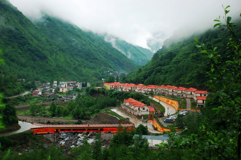 黑竹沟是目前国内保存最完整、最原始的生态群落之一。