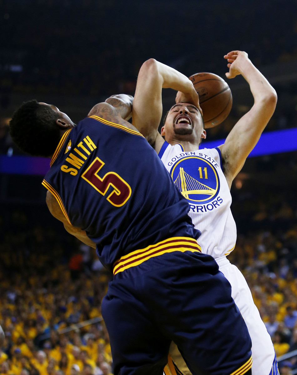 【NBA总决赛5】库里37分勇士抢下天王山詹皇