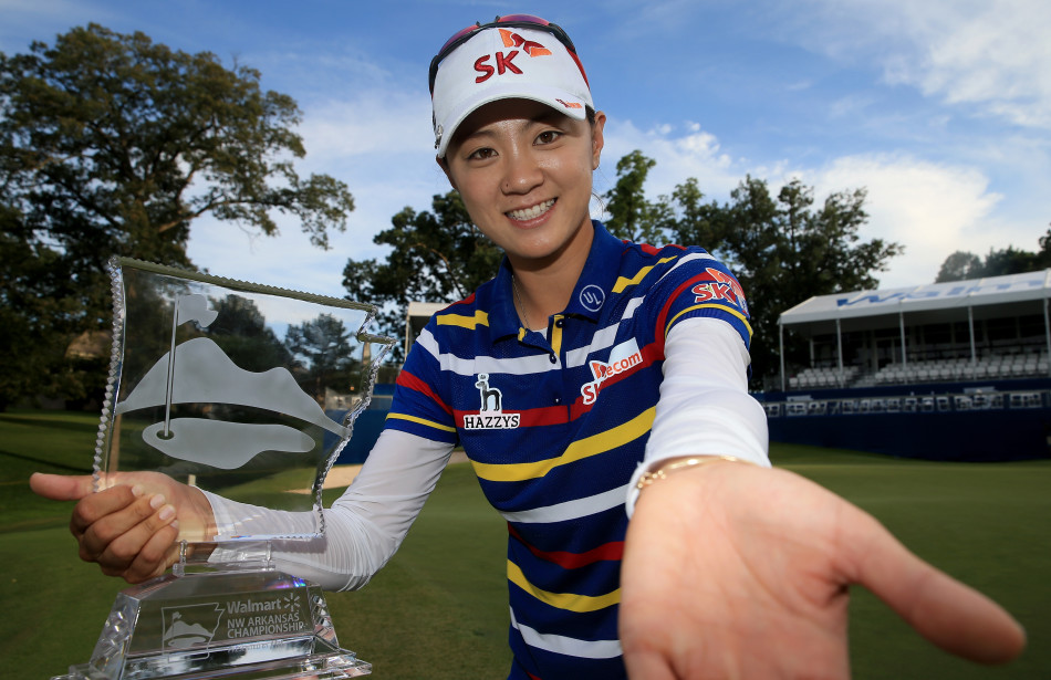 崔罗莲优雅流畅的挥杆动作瞬间，身体完全释放，充满力量与美感