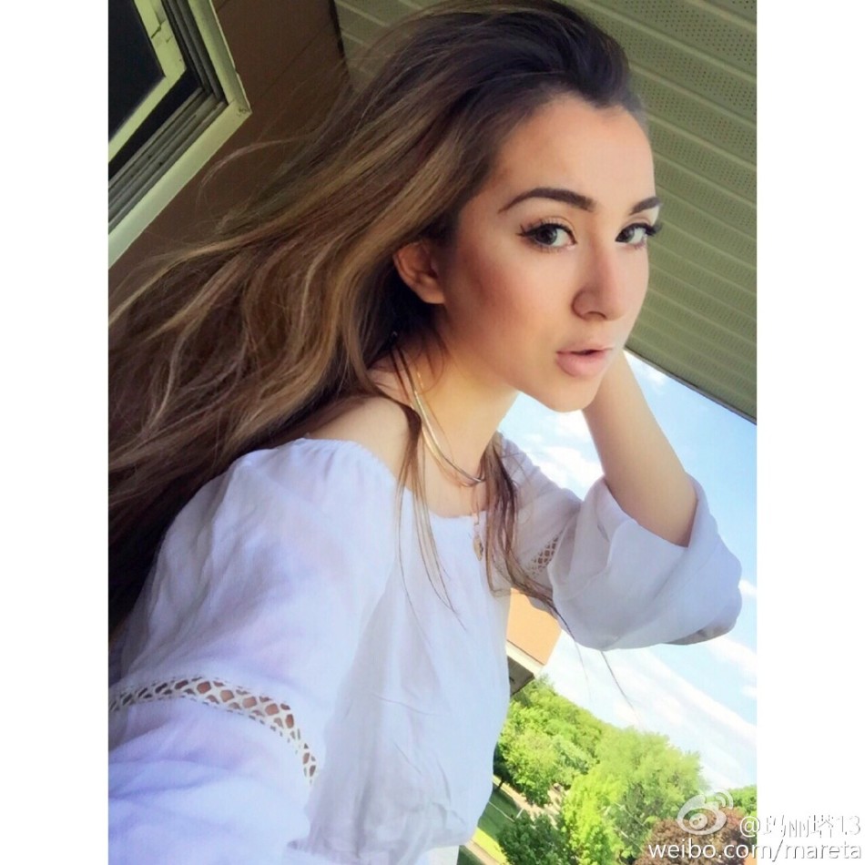可兰白克女友近照