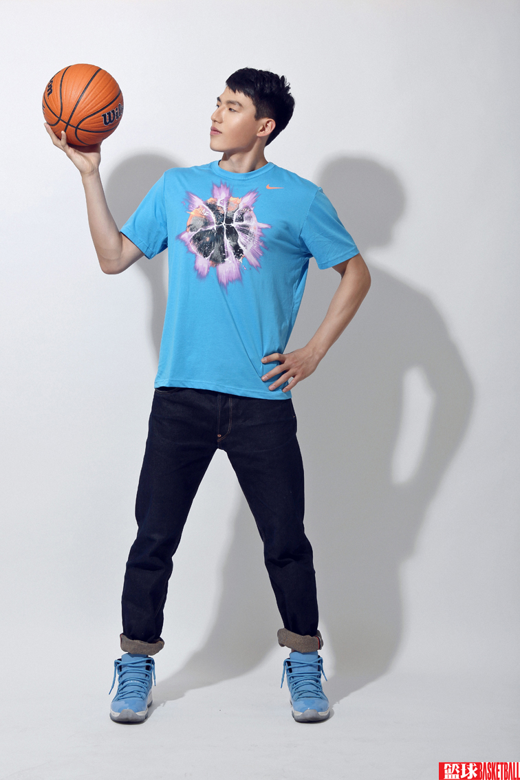 国奥萧敬腾吴前写真