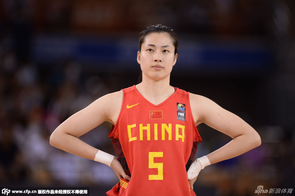 亚锦赛:中国女篮50-85日本女篮_高清图集_新浪网