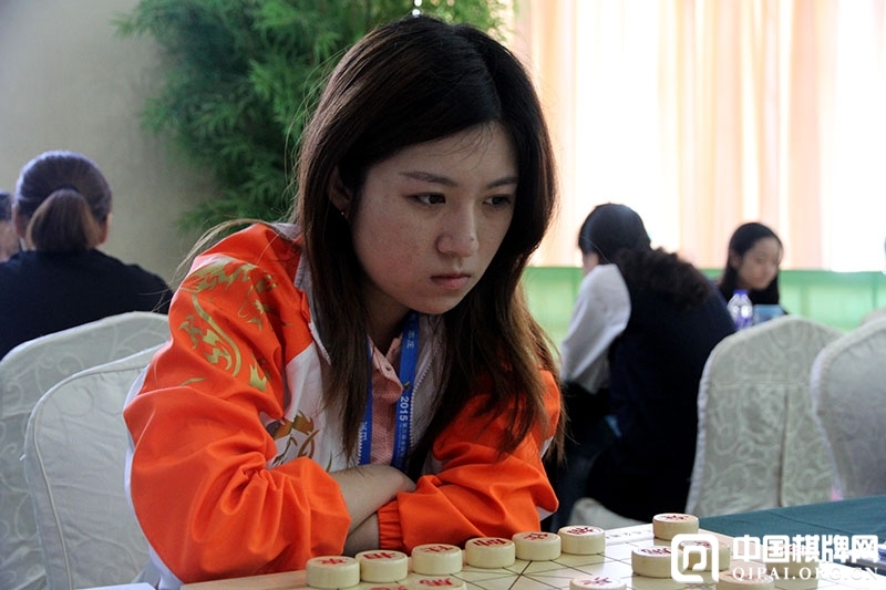 智运会象棋赛场美女如云_高清图集_新浪网