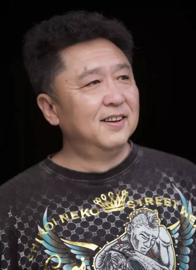 于谦和他的可爱小马_高清图集_新浪网