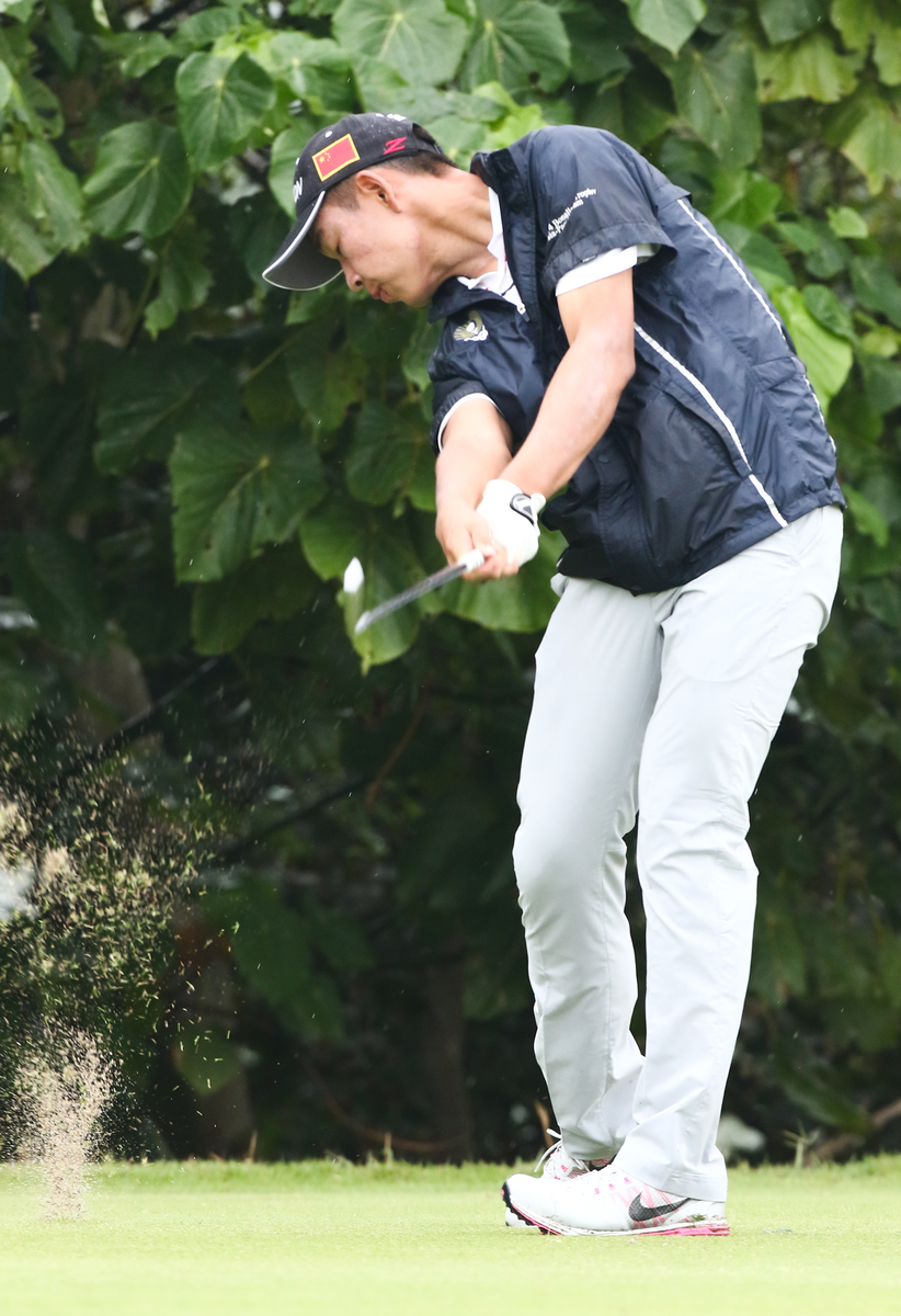 叶沃诚专注推杆，这位欧巡赛史上最年轻参赛者，在亚太业余赛场上追逐梦想。