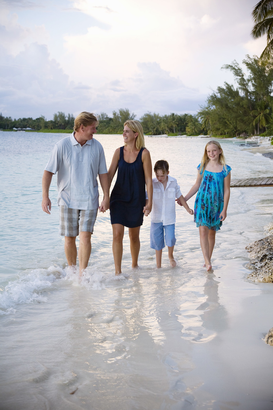 厄尼·埃尔斯在比赛中露出其经典的亲切微笑,如同和煦阳光,感染着周围的每一个人。