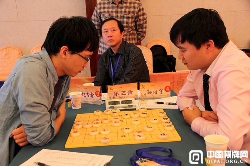 高港杯象棋赛棋手特写_高清图集_新浪网