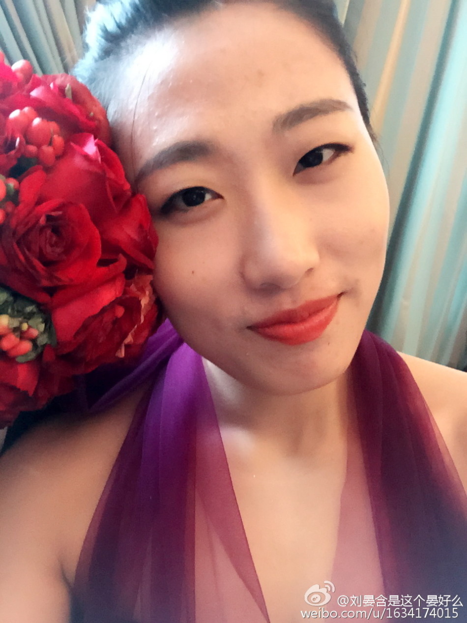 刘晏含回眸