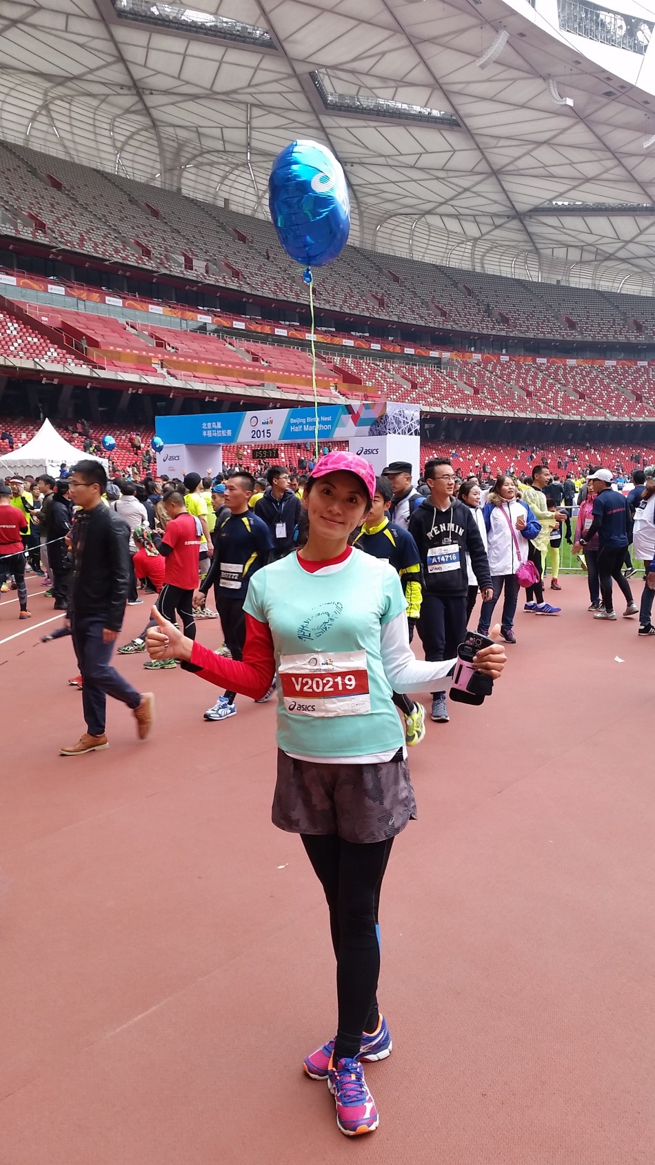 11月8日，2015首届北京鸟巢半程马拉松赛如约而至。