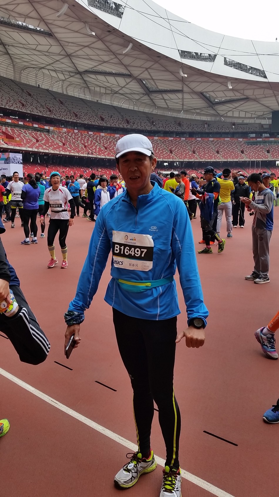 11月8日，2015首届北京鸟巢半程马拉松赛如约而至。