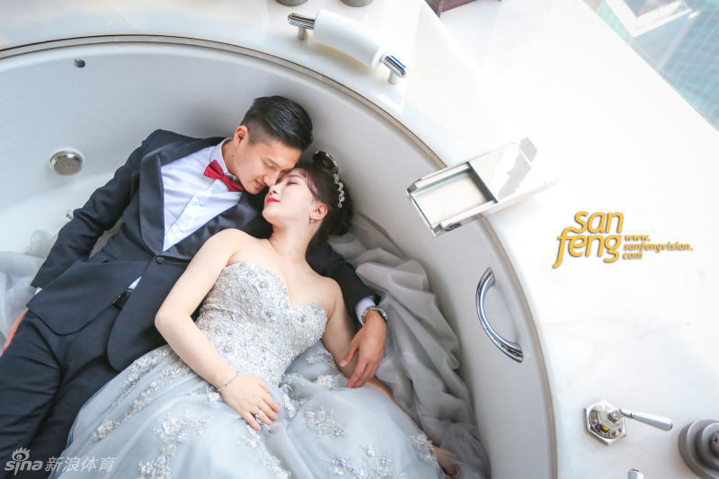 姜嘉俊绝美婚纱照_高清图集_新浪网