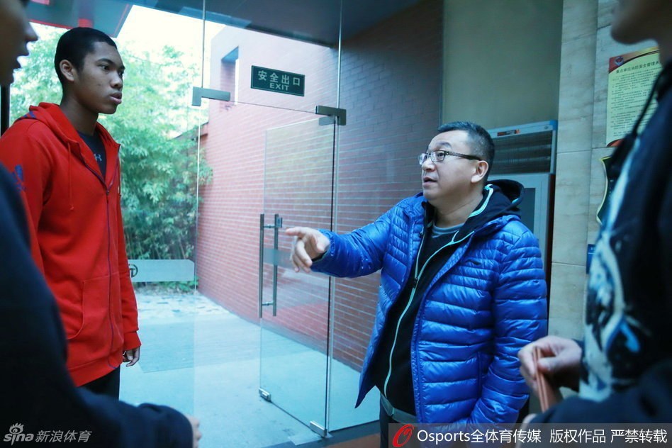 U18国青男女篮集结报到 混血中锋丘天惹人关