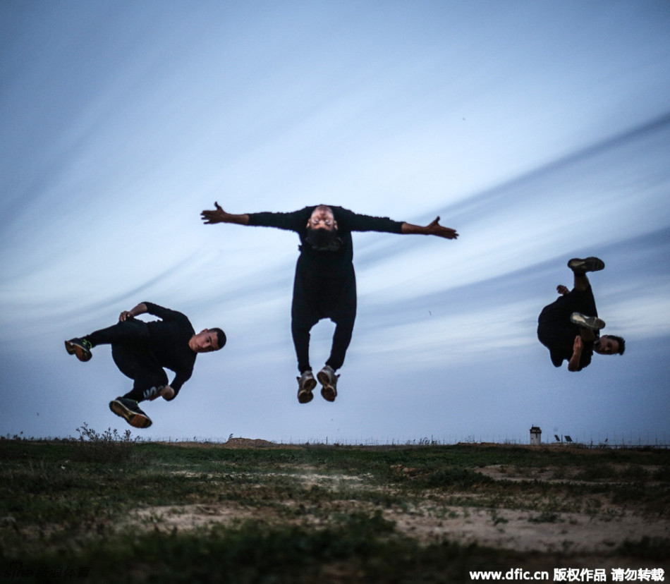 巴勒斯坦跑酷少年一展跑技 唯美大片令人心醉