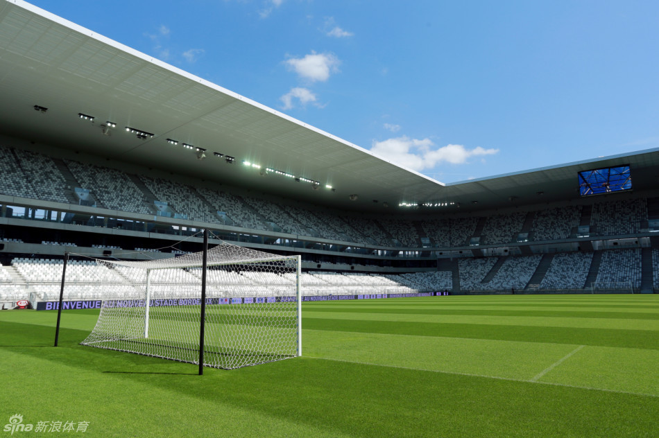 波尔多体育场于2013年开始动工，至竣工仅用了26个月，是欧洲杯球场之一。