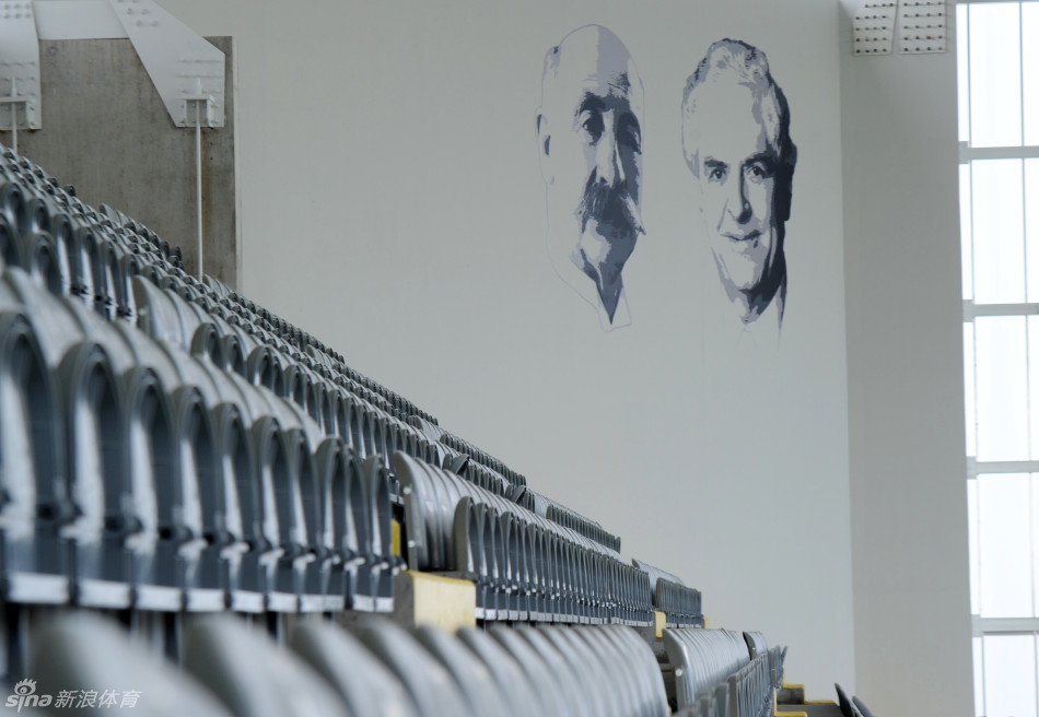 博拉尔特·德勒利球场，它是法国最具标志性的足球场之一，是欧洲杯球场之一。