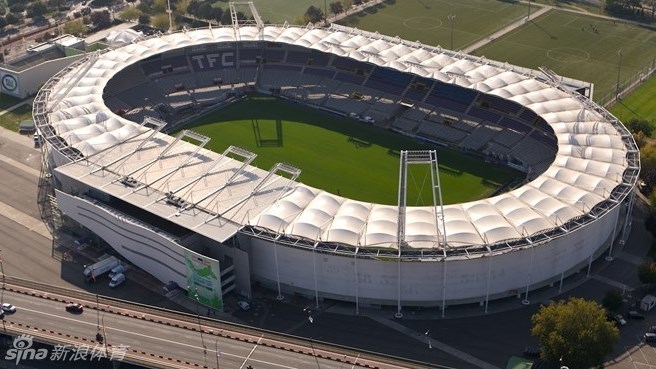 图卢兹体育场是为1938年世界杯建造，因与温布利大球场十分相似，也得名“小温布利”。