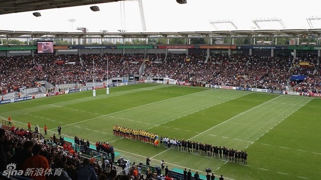 图卢兹体育场是为1938年世界杯建造，因与温布利大球场十分相似，也得名“小温布利”。