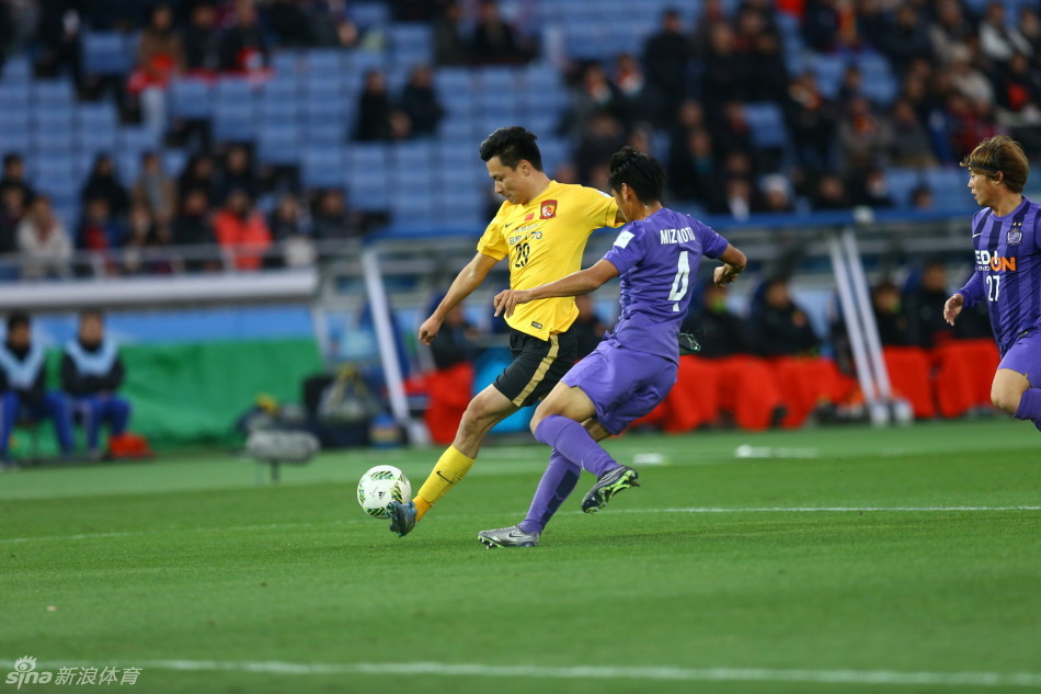 2015年12月20日，2015世俱杯季军争夺战，广州恒大1-2不敌广岛三箭。