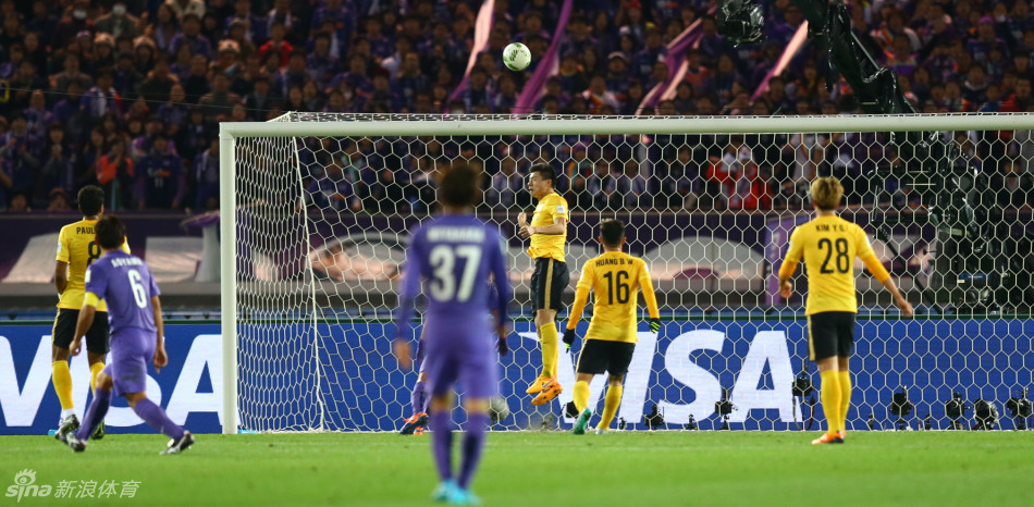 2015年12月20日，2015世俱杯季军争夺战，广州恒大1-2不敌广岛三箭。